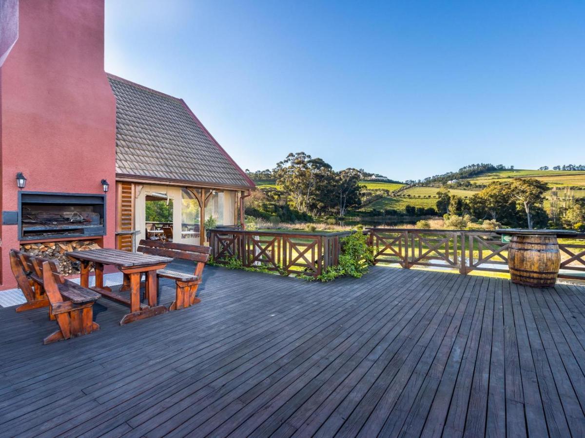 The Log Cabin Lodge 斯泰伦博斯 外观 照片