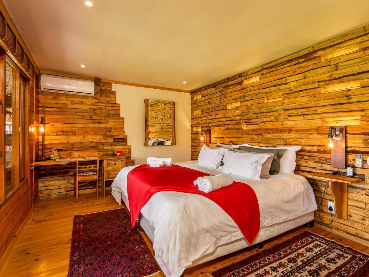 The Log Cabin Lodge 斯泰伦博斯 外观 照片