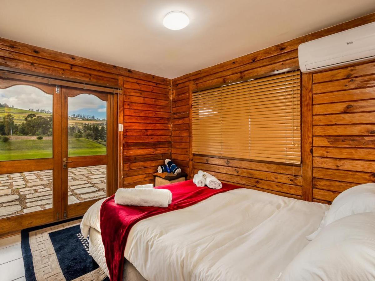 The Log Cabin Lodge 斯泰伦博斯 外观 照片