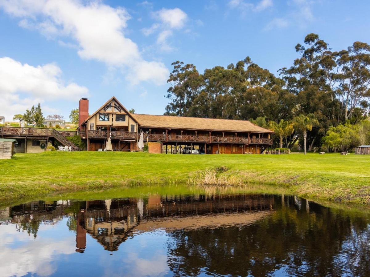 The Log Cabin Lodge 斯泰伦博斯 外观 照片