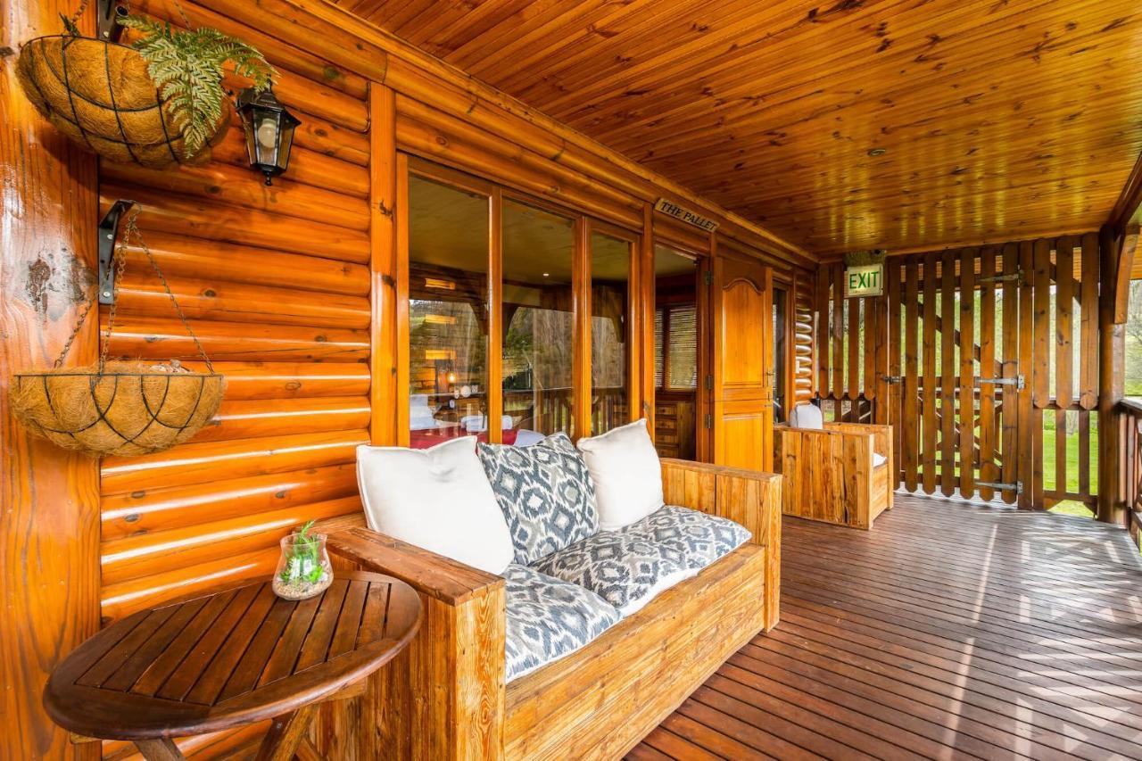 The Log Cabin Lodge 斯泰伦博斯 外观 照片